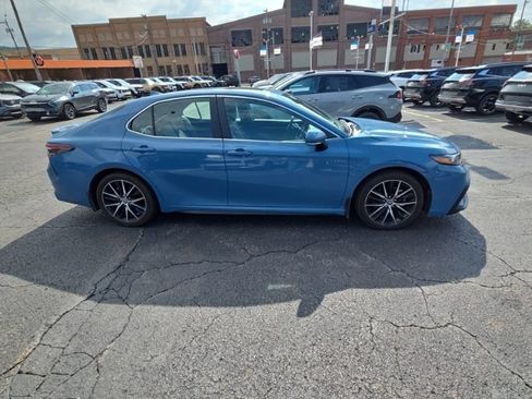 Used 2024 Toyota Camry SE w/ Cold Weather Package AWD/4WD image 8