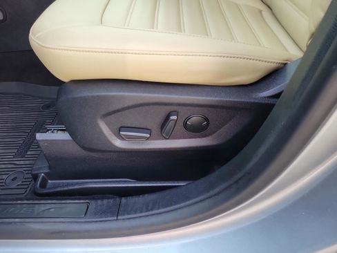 Certified 2024 Ford Edge SEL w/ Convenience Package image 9