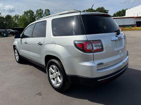 Used 2016 GMC Acadia SLE FWD image 3