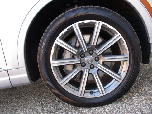 Used 2018 Audi Q7 3.0T Prestige w/ Prestige Package image 52