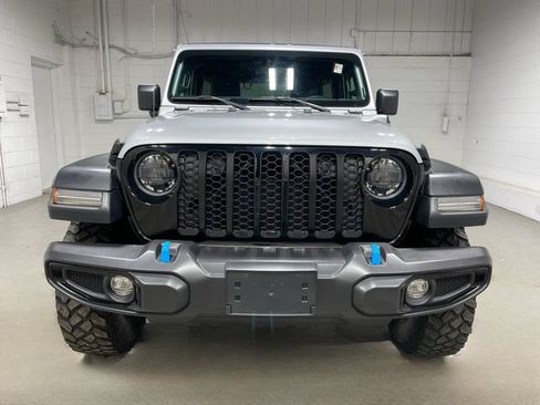 Used 2023 Jeep Wrangler Unlimited w/ Sun & Screen Package AWD/4WD image 2