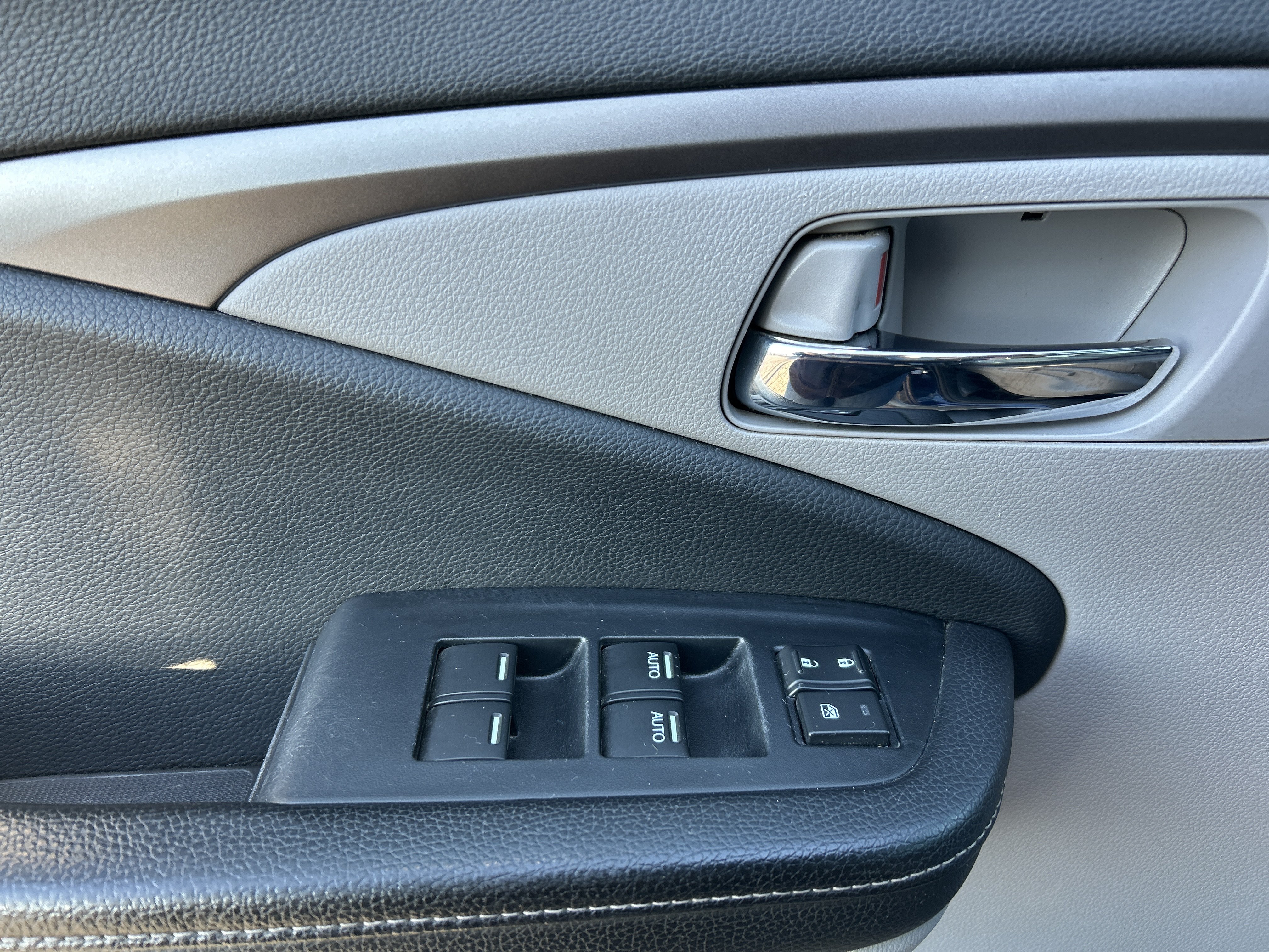 Used 2019 Honda Ridgeline RTL image 10