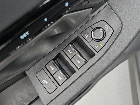 Used 2024 BMW 530i w/ Convenience Package image 29