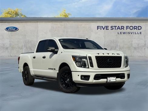 Used 2019 Nissan Titan SV w/ SV Convenience Package AWD/4WD image 2
