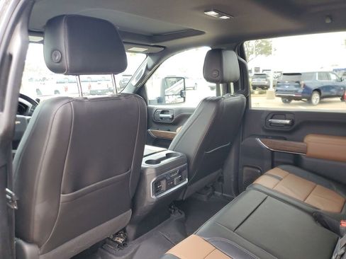 Used 2020 Chevrolet Silverado 3500 High Country w/ Z71 Off-Road Package image 13