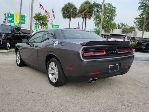 Used 2023 Dodge Challenger SXT image 7