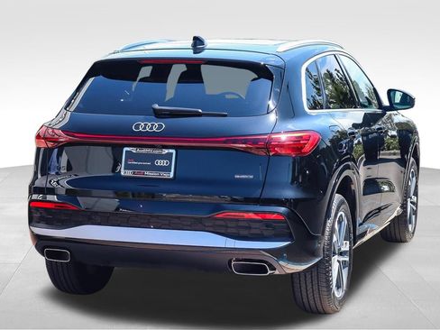 Certified 2025 Audi Q5 Premium AWD/4WD image 7