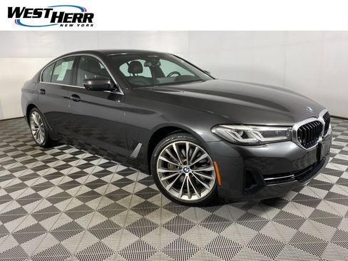 Used 2021 BMW 540i xDrive w/ Premium Package image 1