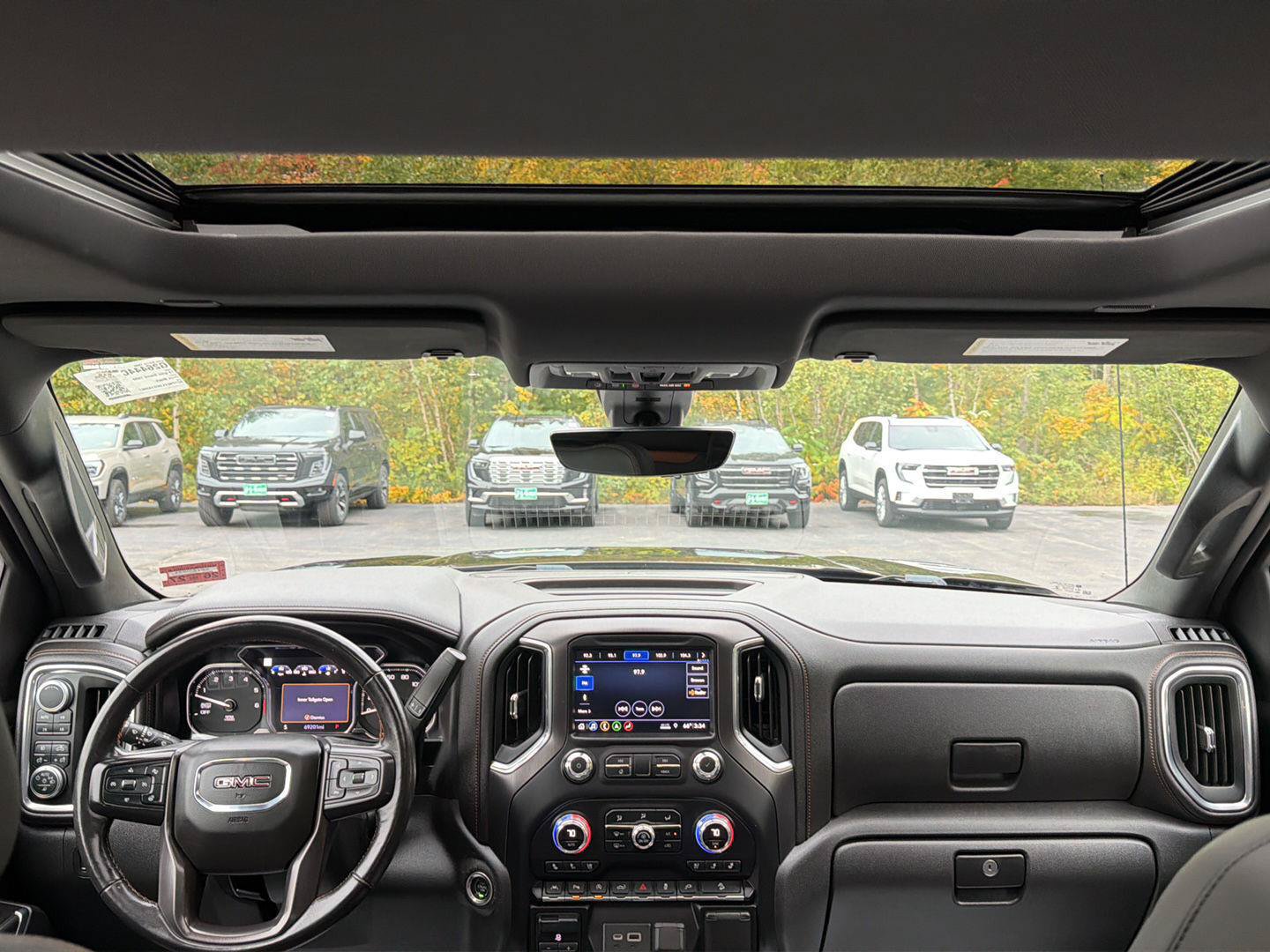 Used 2019 GMC Sierra 1500 AT4 w/ Off Road Performance Package AWD/4WD image 13