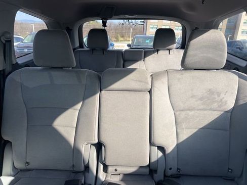 Used 2019 Honda Pilot EX image 16
