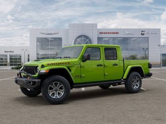 New 2026 Jeep Gladiator Mojave video 2
