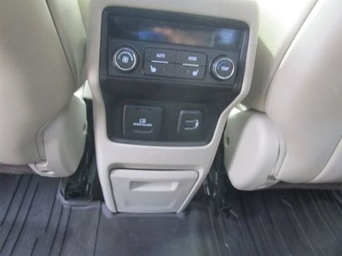 Used 2019 GMC Acadia Denali w/ Technology Package image 18