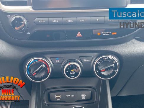 New 2026 Hyundai Venue SE image 22