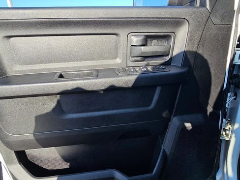 Used 2017 RAM 2500 Tradesman w/ Chrome Appearance Group image 10