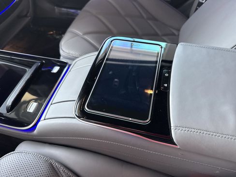 Certified 2022 Mercedes-Benz Maybach S 580 4MATIC image 56