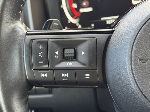 Certified 2024 Nissan Rogue SL w/ SL Premium Package FWD image 18