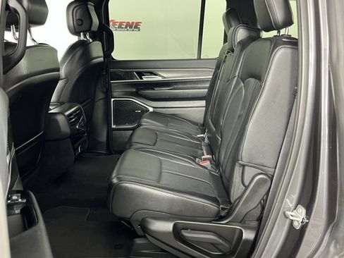 Used 2024 Jeep Wagoneer Series II w/ Flexible Seating Group image 26