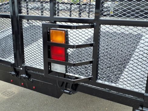 New 2025 Chevrolet Low Cab Forward LCF image 28