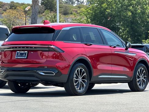 New 2026 Lincoln Nautilus Premier AWD/4WD image 3