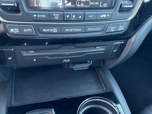 Used 2019 Honda Pilot Touring image 20