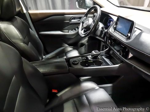 Used 2023 Nissan Rogue SV w/ SV Premium Package image 34