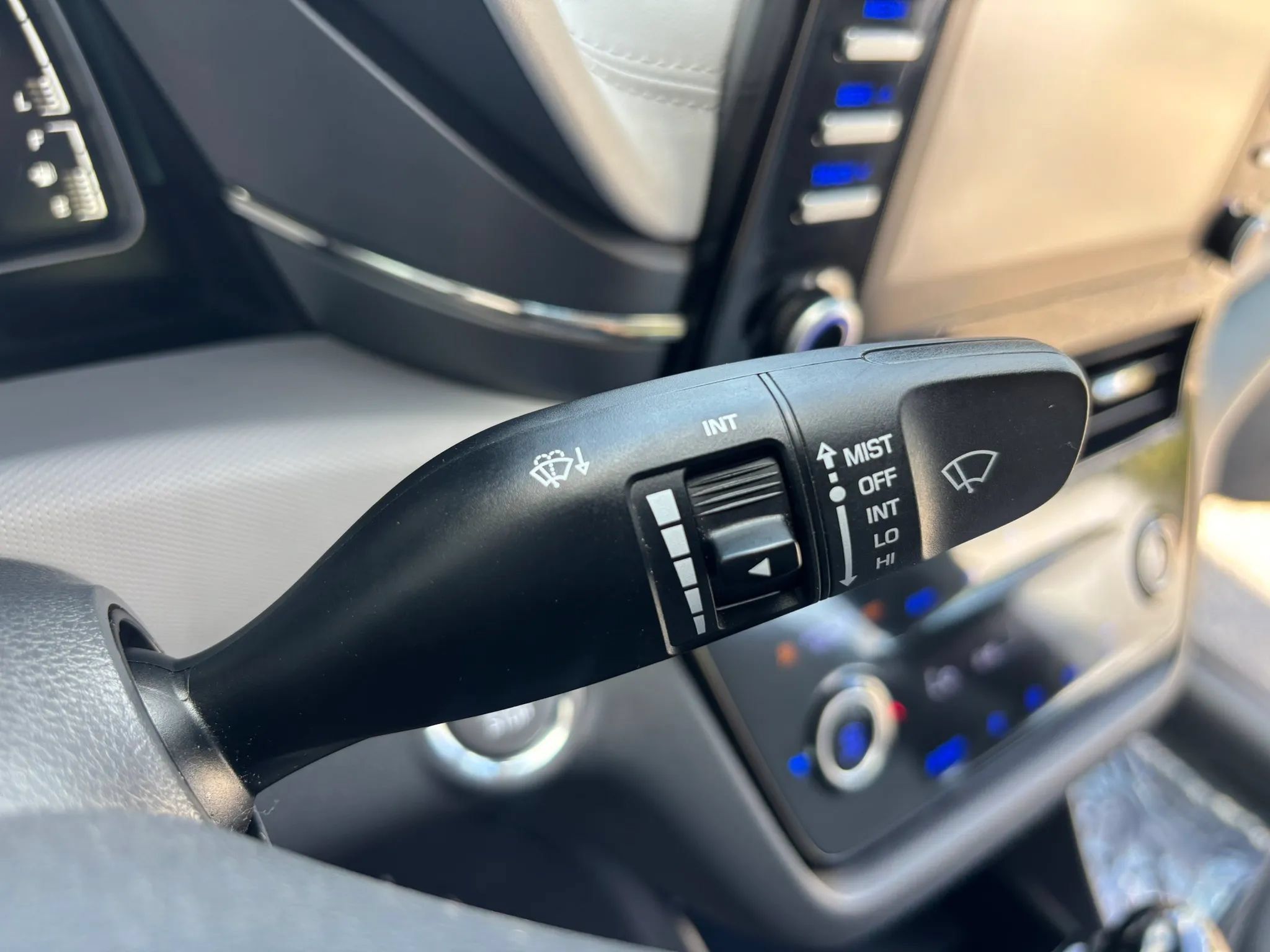 Used 2020 Hyundai Ioniq Blue FWD image 34
