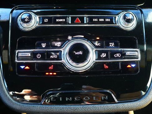 Used 2021 Lincoln Corsair Reserve image 51