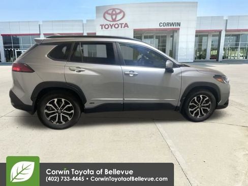 Certified 2023 Toyota Corolla Cross SE image 6