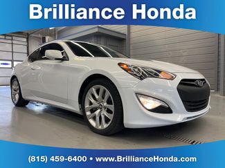 Used 2014 Hyundai Genesis 2.0T image 1