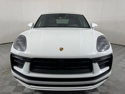 Used 2023 Porsche Macan image 10