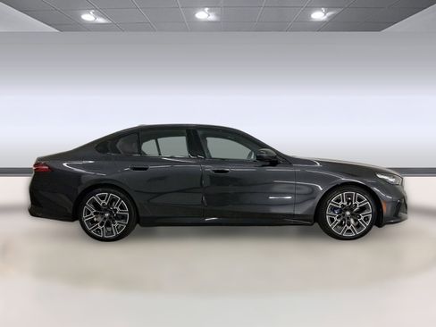 New 2026 BMW 530i w/ M Sport Package RWD image 8