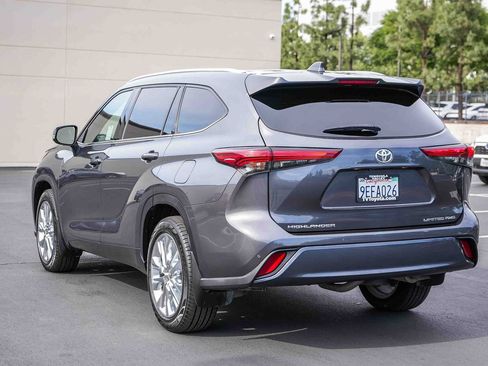 Used 2023 Toyota Highlander Limited AWD/4WD image 9