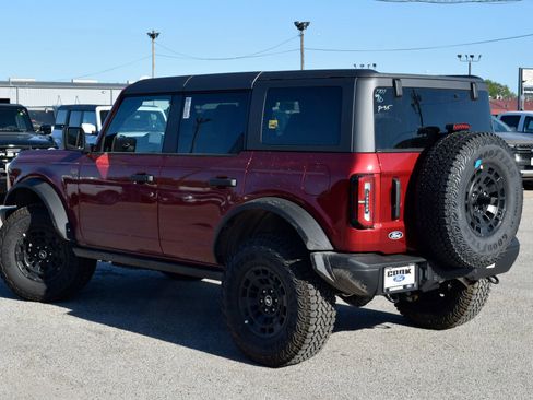 New 2026 Ford Bronco Badlands image 4