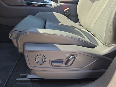 Certified 2025 Audi Q5 Premium Plus w/ Premium Plus image 17