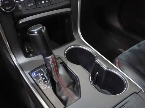 Used 2017 Toyota Camry XSE image 29