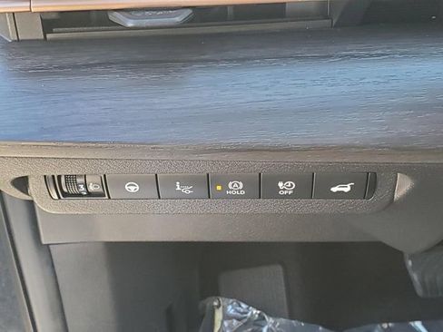 Certified 2024 Nissan Ariya PLATINUM+ e-4ORCE image 19