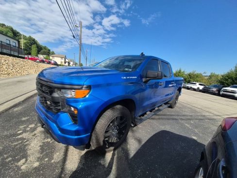 Used 2022 Chevrolet Silverado 1500 Custom AWD/4WD image 4