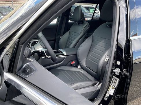 New 2026 Mercedes-Benz GLC 300 4MATIC image 9