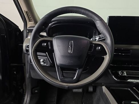 Used 2025 Lincoln Corsair Reserve w/ Equipment Group 202A AWD/4WD image 10