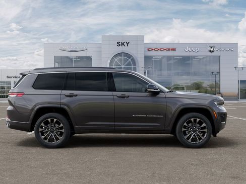 New 2025 Jeep Grand Cherokee L Overland w/ Luxury Tech Group IV AWD/4WD image 21