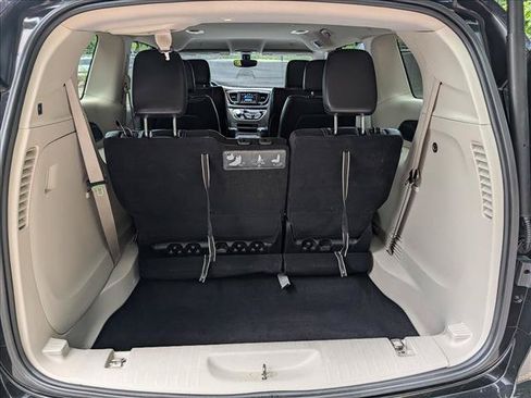 Used 2020 Chrysler Voyager Lxi FWD image 20