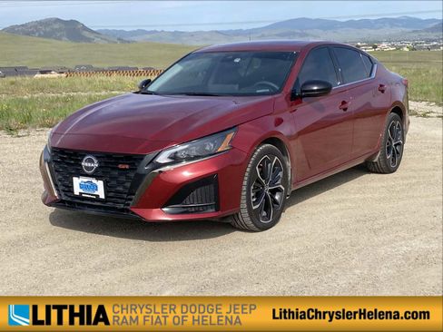 Used 2023 Nissan Altima 2.5 SR w/ SR Premium Package AWD/4WD image 1