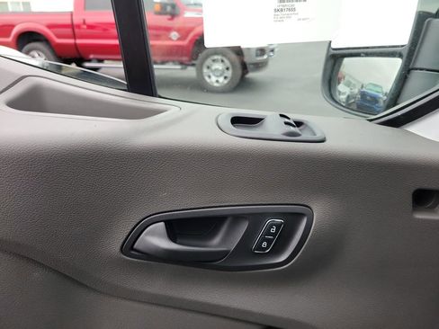 New 2025 Ford Transit 250 148 Medium Roof w/ HVAC Trade Package image 18
