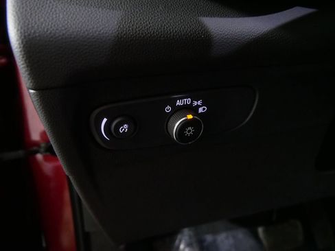 Used 2023 Buick Envision Essence image 15