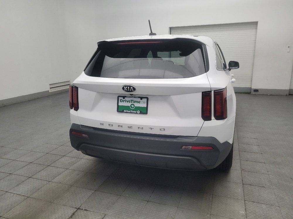 Used 2021 Kia Sorento LX FWD image 7