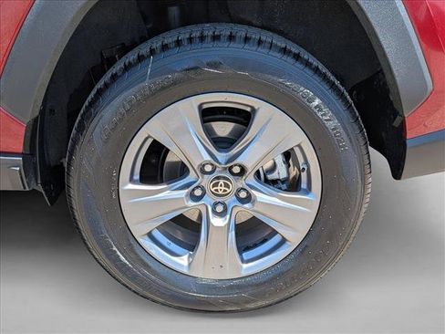 Used 2024 Toyota RAV4 LE AWD/4WD image 23