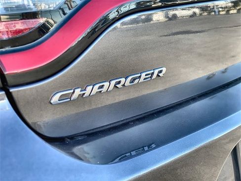 Used 2022 Dodge Charger SXT image 24