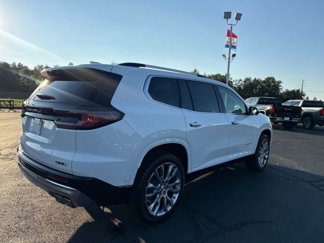 New 2027 GMC Acadia Denali FWD image 3