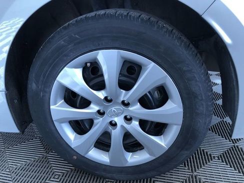 Certified 2025 Toyota Corolla LE image 16