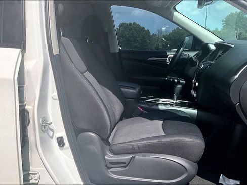Used 2018 Nissan Pathfinder SV AWD/4WD image 7